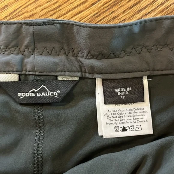 Eddie Bauer lot - 2 Travex travel skirts women’s size 12, gray and light tan - Picture 10 of 11